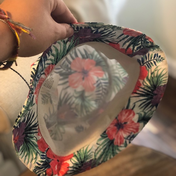 Floral bucket hat - Picture 2 of 2